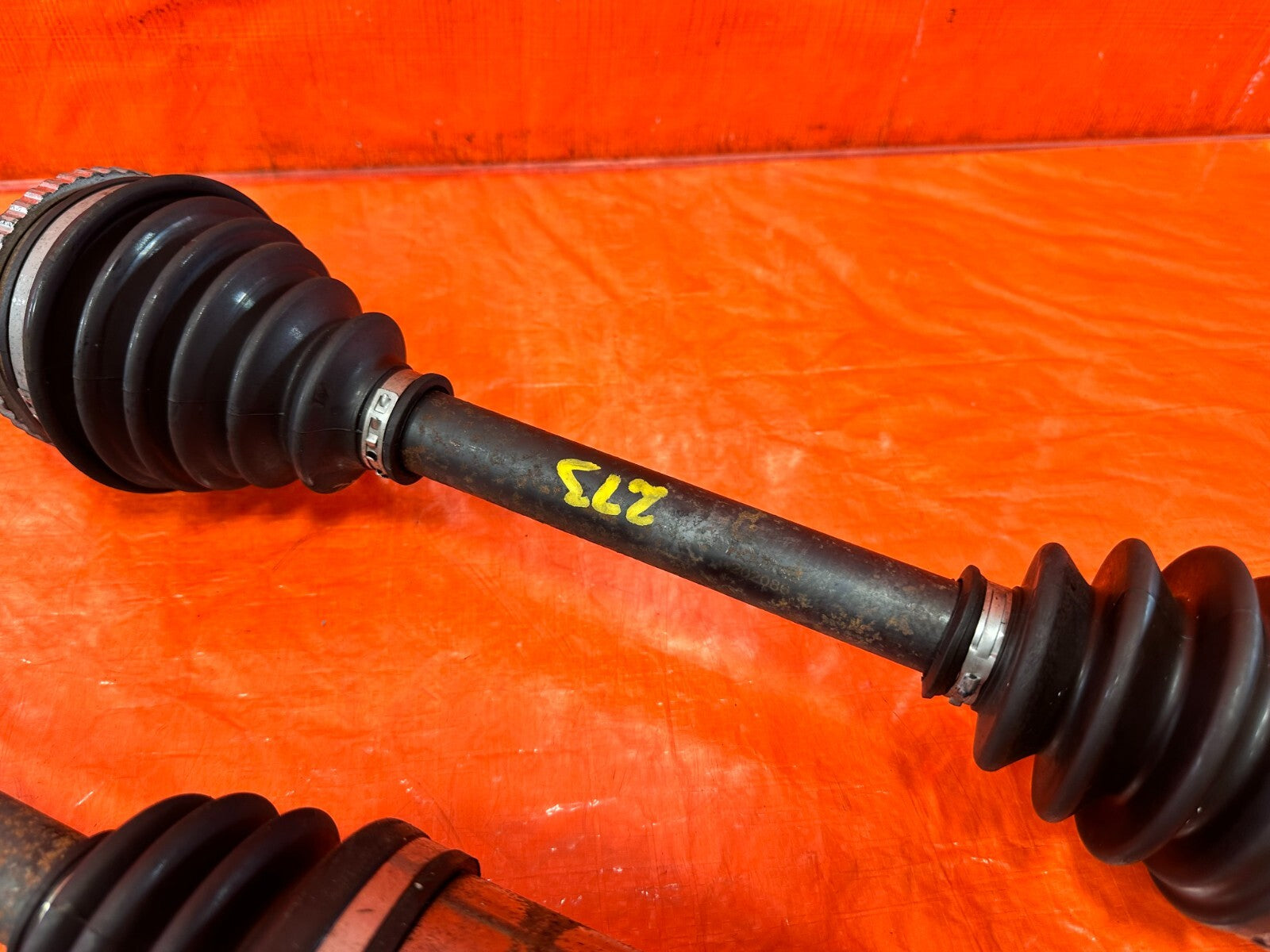 92 96 HONDA PRELUDE   H22 H22A   LEFT AND RIGHT   AXLES DRIVESHAFTS   OEM 2796