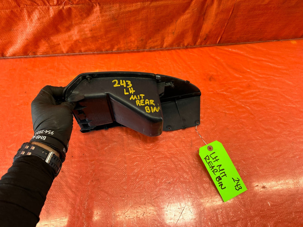 88 89 HONDA CRX DX   DRIVER LEFT REAR CARGO STORAGE COMPARTMENT OEM #2436