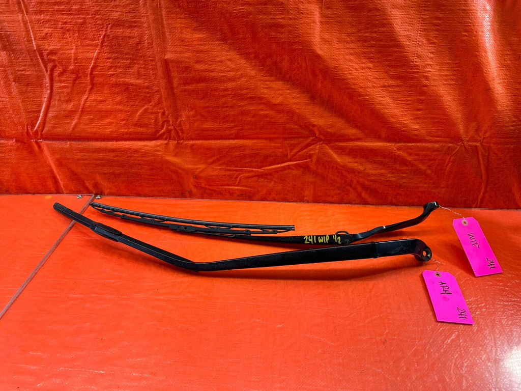 13 17 HONDA ACCORD SEDAN   LEFT & RIGHT WINDSHIELD WIPER ARMS   OEM #2410