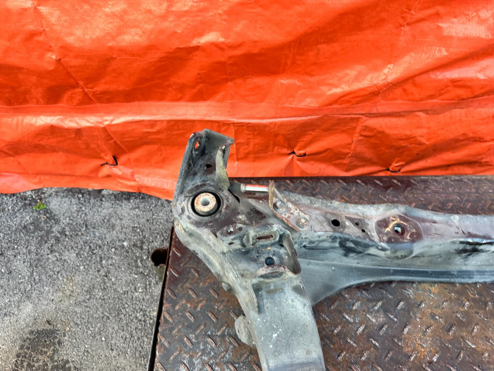 92 00 LEXUS SC300   REAR SUBFRAME SUB FRAME BRACKET BRACE   OEM FACTORY #27615