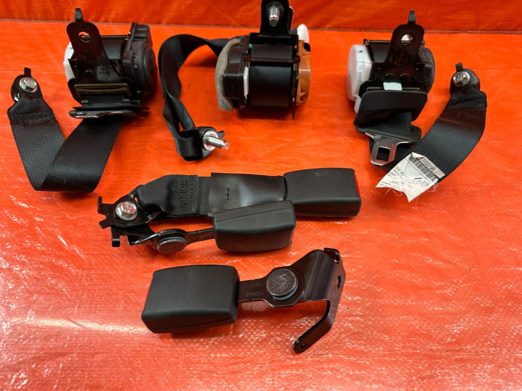 14 17 INFINITI Q50 REAR SEAT BELT SET LEFT & RIGHT SEAT BELTS   BLACK   OEM #2156