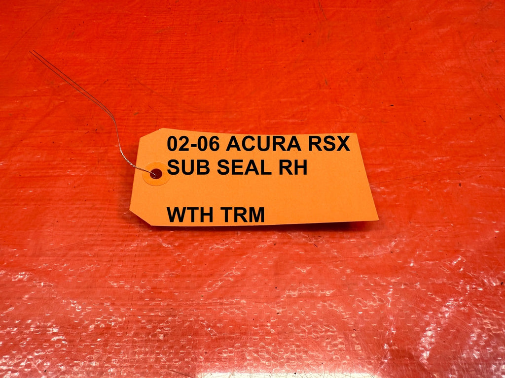 02 06 ACURA RSX   PASSENGER RIGHT FRONT DOOR GLASS SUB SEAL   OEM #24010
