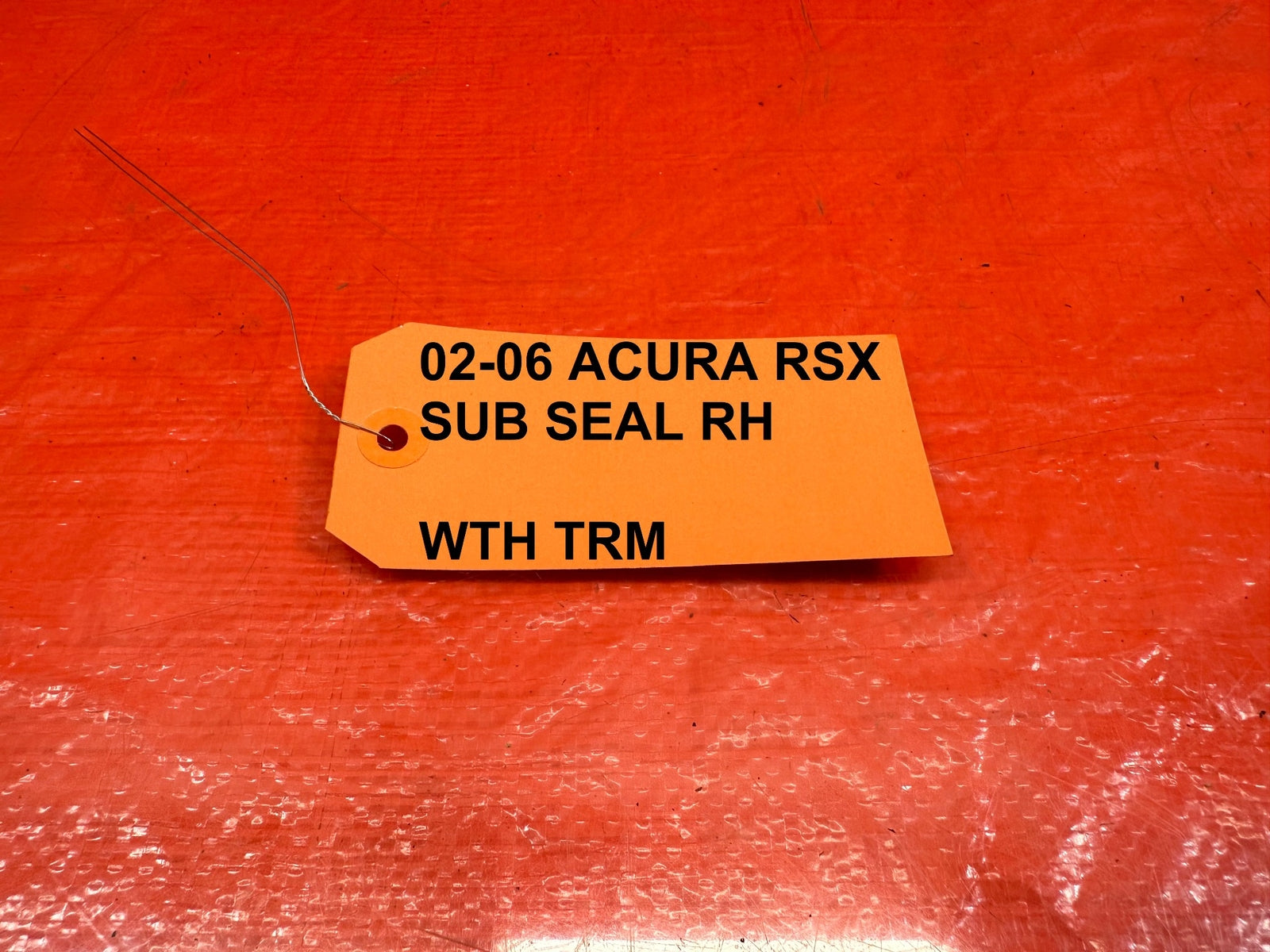 02 06 ACURA RSX   PASSENGER RIGHT FRONT DOOR GLASS SUB SEAL   OEM #24010