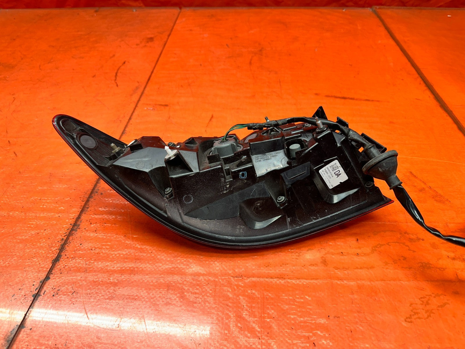 16 23 INFINITI Q60 2D RIGHT PASSENGER OUTER TAIL LIGHT LAMP ASSEMBLY OEM8
