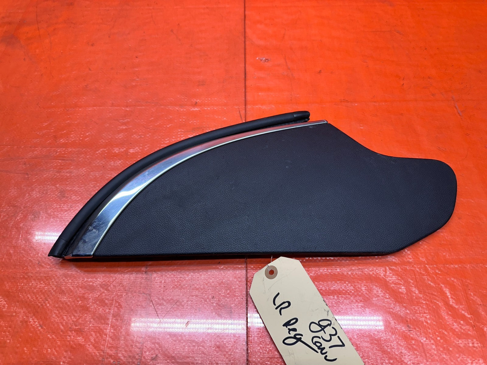 08 15 INFINITI G37 CONVERTIBLE   DRIVER LEFT PARCEL SHELF FLAP COVER   OEM    1