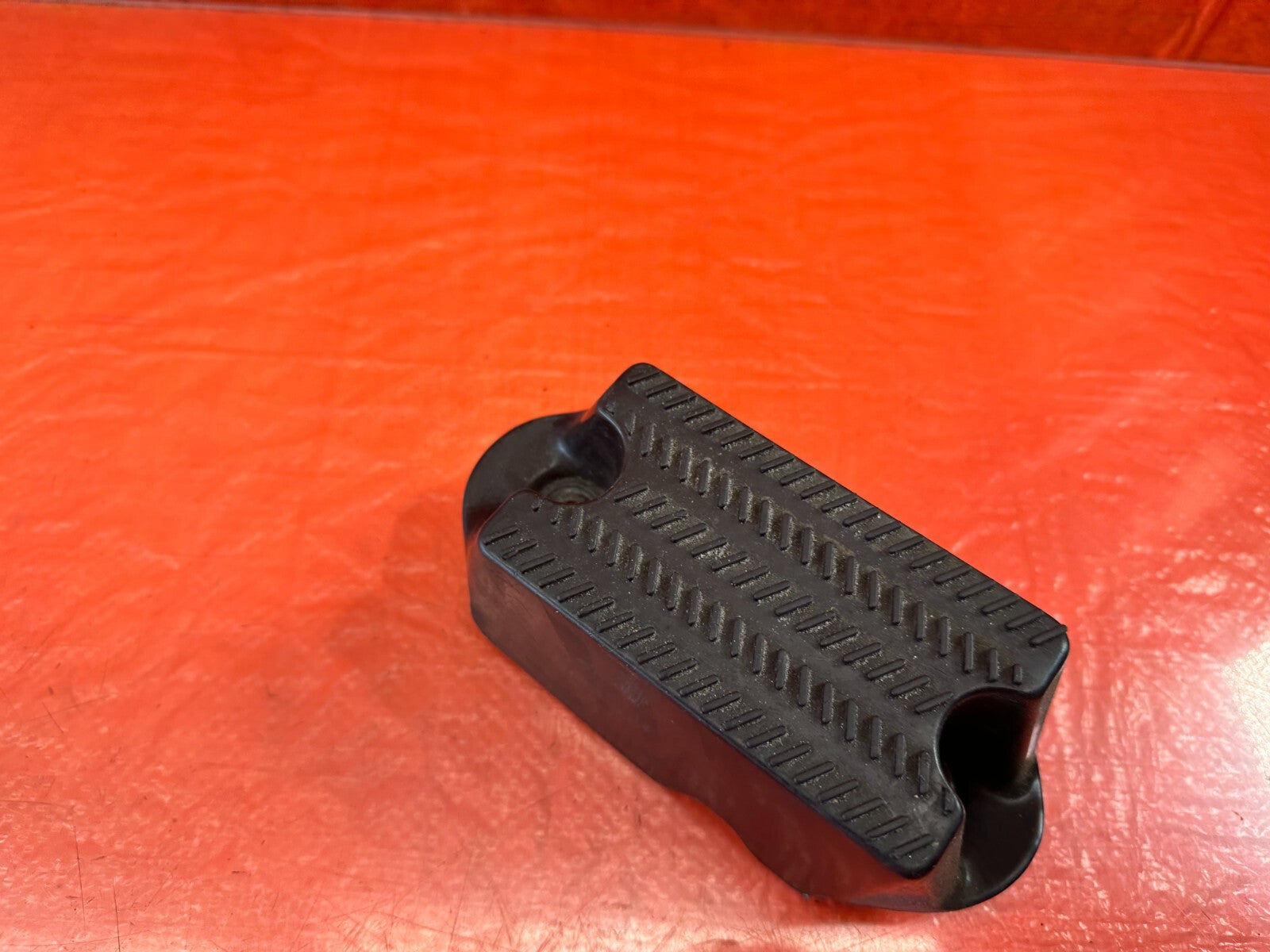 94 01 ACURA INTEGRA   FOOT REST / DEAD PEDAL ASSEMBLY   OEM FACTORY #2283