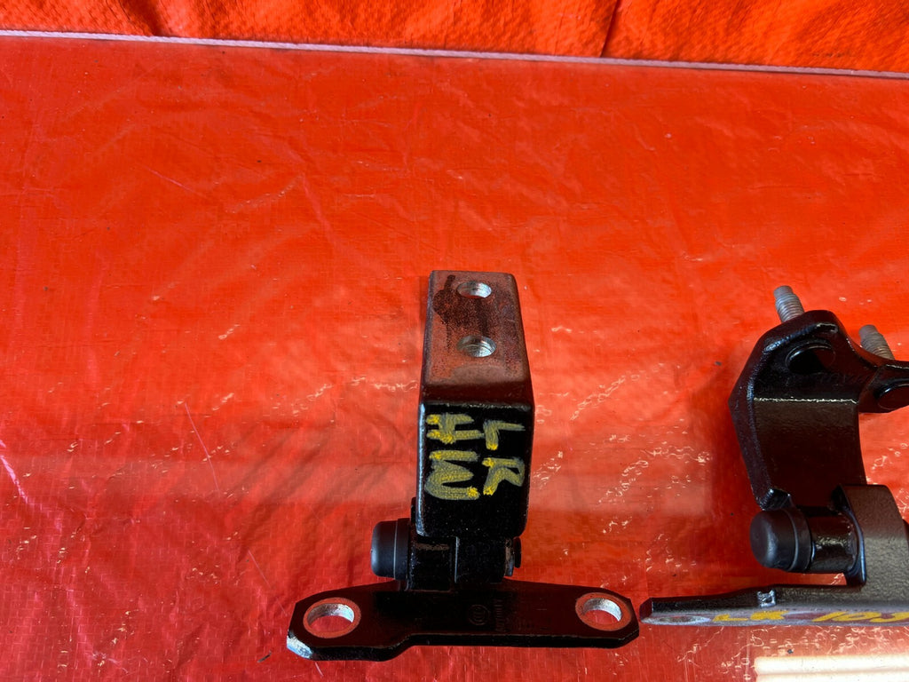 14 20 INFINITI Q50   DOOR HINGE SET   DRIVER LEFT REAR   UPPER & LOWER OEM #1056