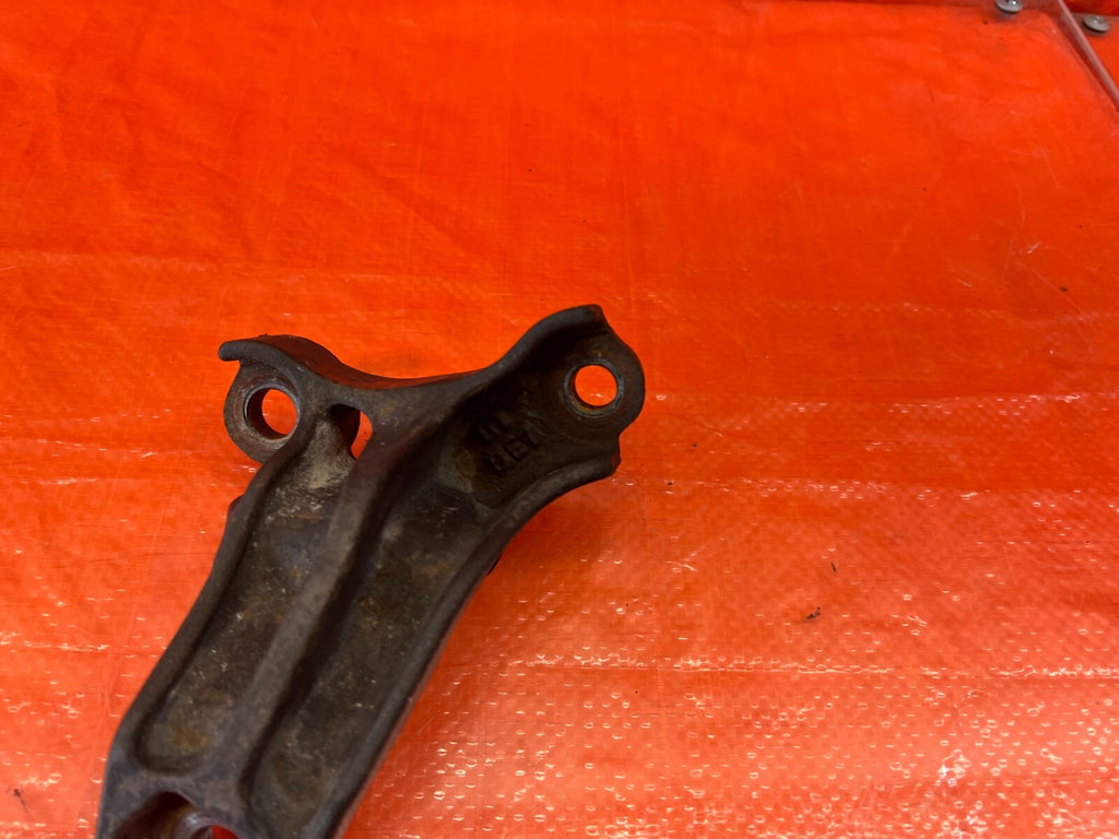 97 01 HONDA PRELUDE   POST MOUNT TO MOTOR MOUNT BRACKET   LEFT SIDE   OEM #1364