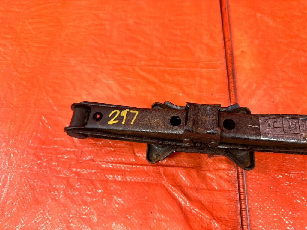 OEM HONDA SCISSOR JACK   88 00 CIVIC   86 02 ACCORD   85 91 PRELUDE   88 91 CRX4