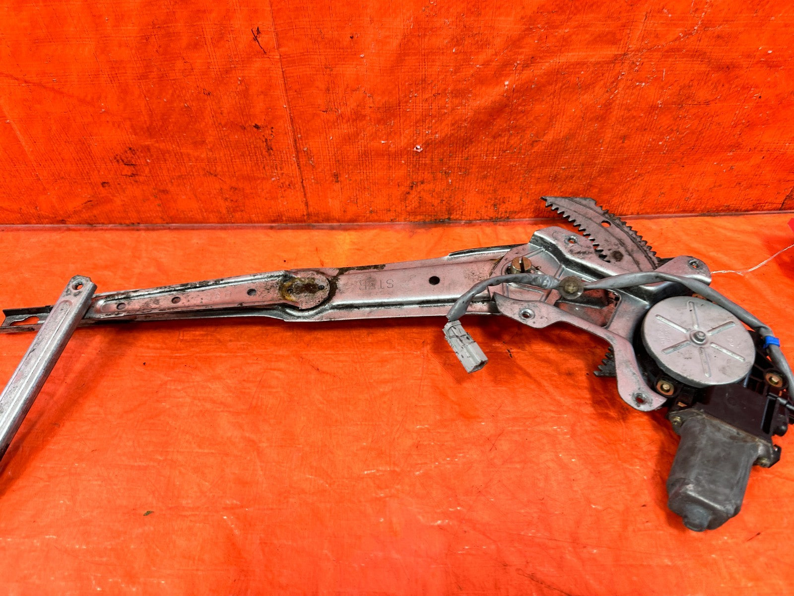 94 01 ACURA INTEGRA   2 DOOR ONLY   WINDOW REGULATOR   PASSENGER RIGHT   OEM 3094