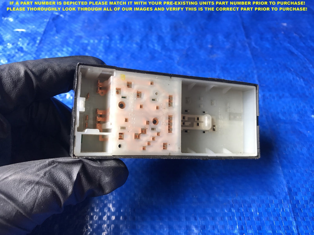 OEM 2011 11 NISSAN VERSA PASSENGER RIGHT WINDOW SWITCH R RH RF3