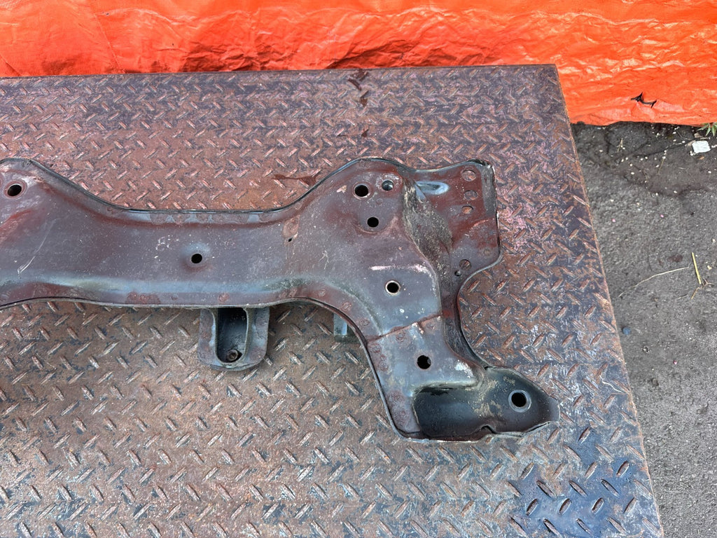 94 01 ACURA INTEGRA   FRONT SUBFRAME CROSSMEMBER SUB FRAME ENGINE CRADLE OEM 2819