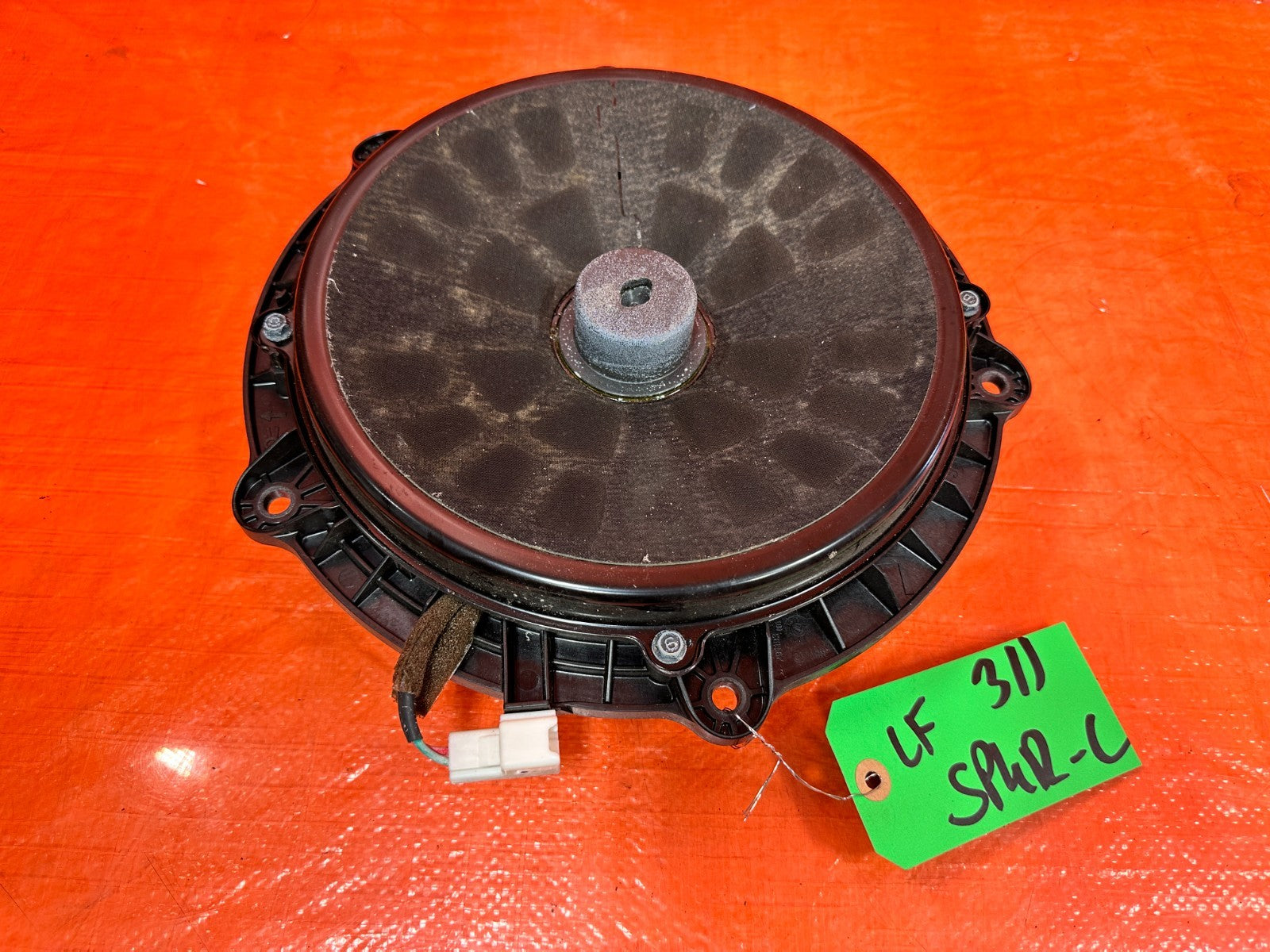 08 15 INFINITI G37 COUPE & CONVERTIBLE   LEFT FRONT   BOSE SPEAKER   OEM 3110