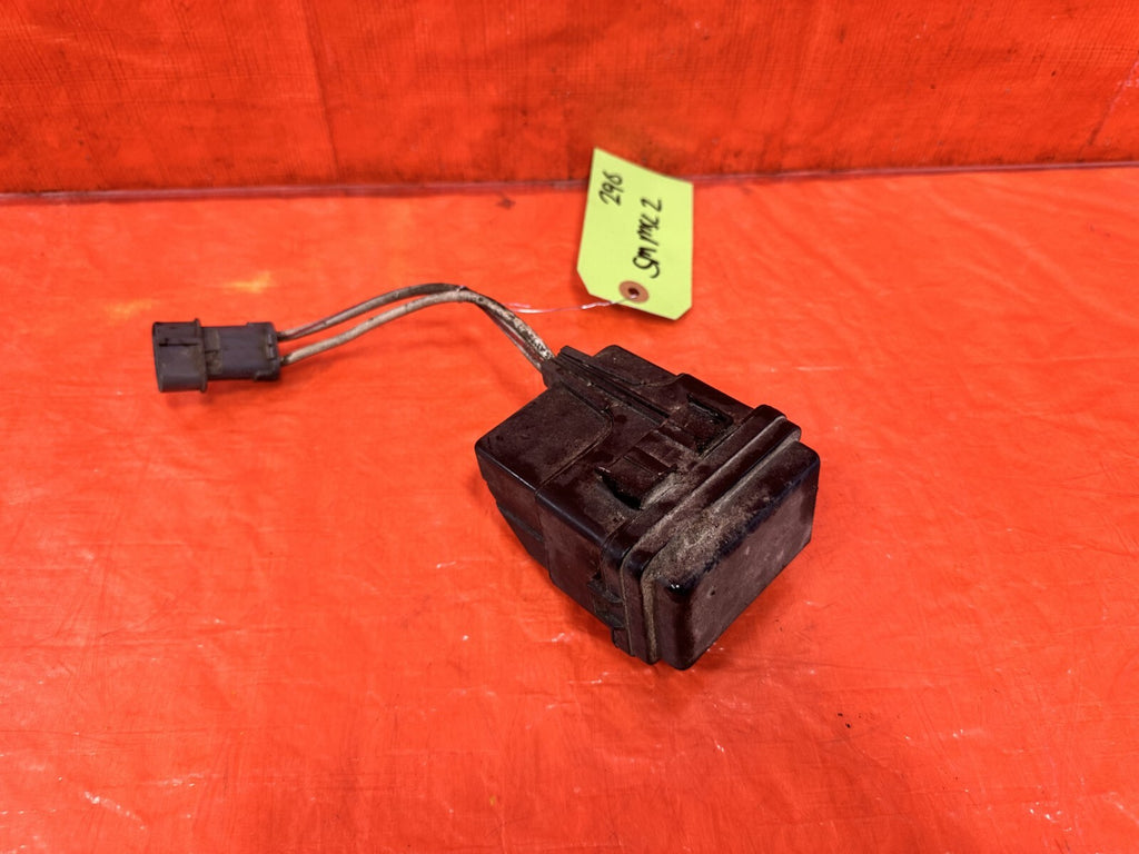 00 09 HONDA S2000   ELECTRICAL POWER STEERING SYSTEM EPS FUSE BOX   OEM #2902