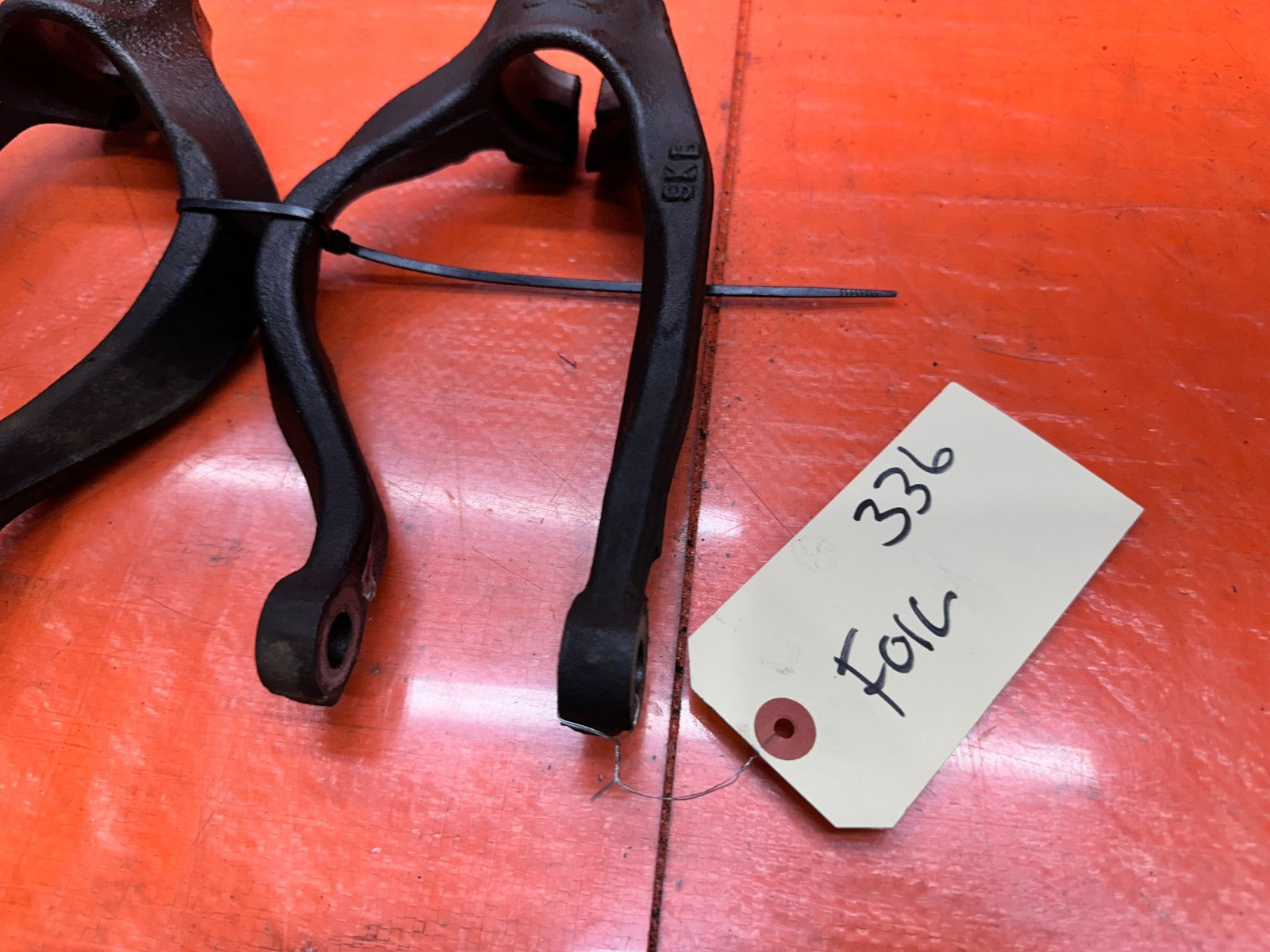 97 01 HONDA PRELUDE 2.2L DRIVER PASSENGER FRONT LOWER SHOCK FORKS SET OEM #3364