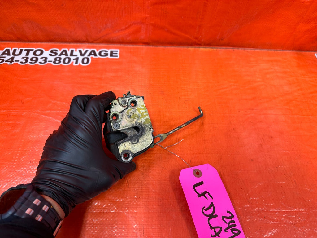 95 97 TOYOTA TACOMA   NON POWER MODEL DRIVER LEFT DOOR LOCK ACTUATOR OEM 2495
