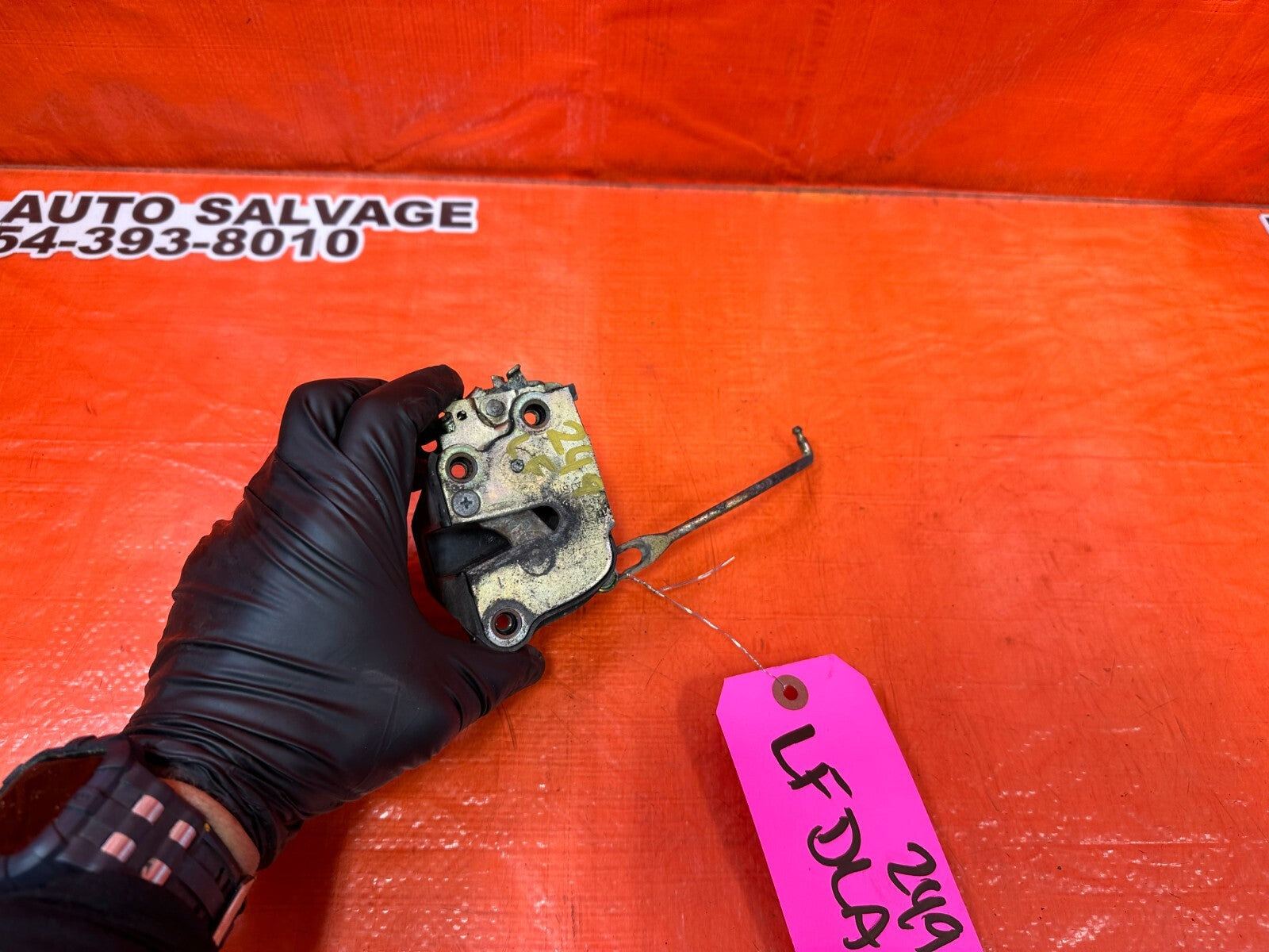 95 97 TOYOTA TACOMA   NON POWER MODEL DRIVER LEFT DOOR LOCK ACTUATOR OEM 2495