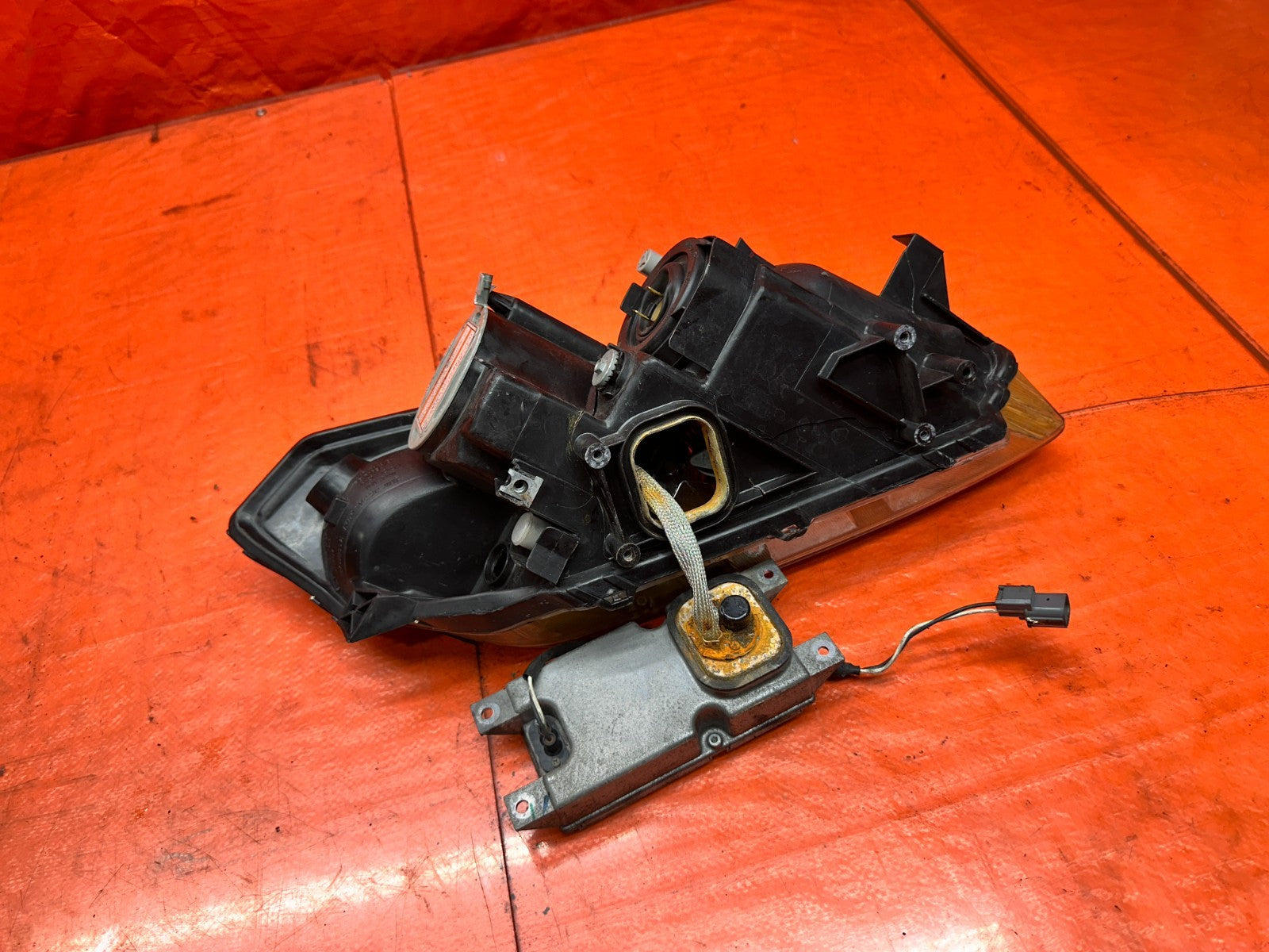 00-03 HONDA S2000 AP1 2.0L LEFT DRIVER FRONT HEADLIGHT HEADLAMP HOUSING OEM #33718