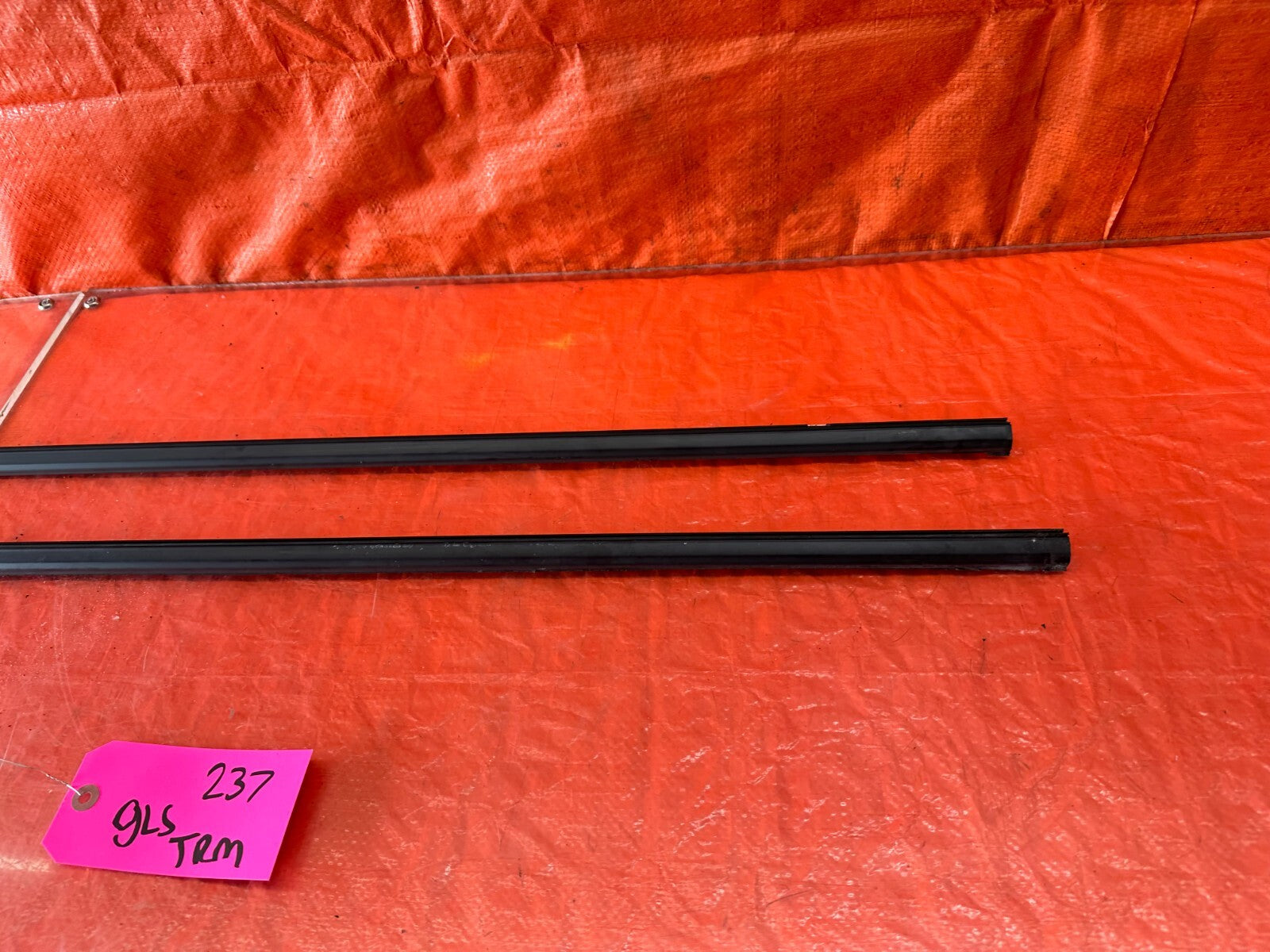 06 11 CIVIC 2D COUPE   EXTERIOR DOOR WINDOW GLASS TRIM SET LEFT RIGHT   OEM 2372
