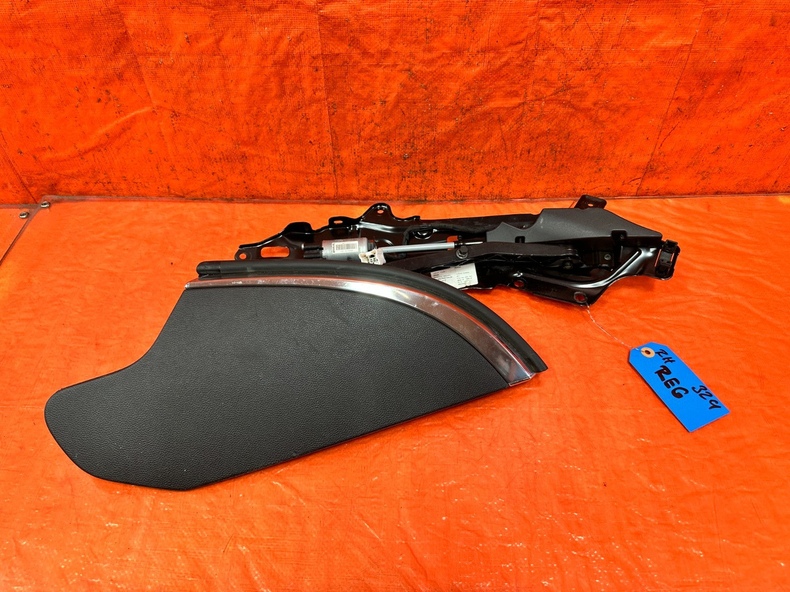 09 15 INFINITI G37 Q60 CONVERTIBLE RIGHT PASSENGER REAR PARCEL SHELF FLAP #3290