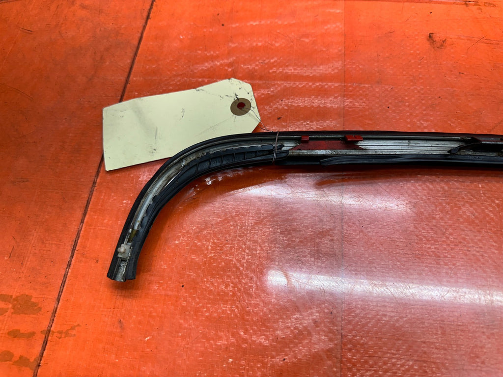 1994-2001 ACURA INTEGRA PASSENGER RIGHT WINDSHIELD PILLAR TRIM OEM #34012