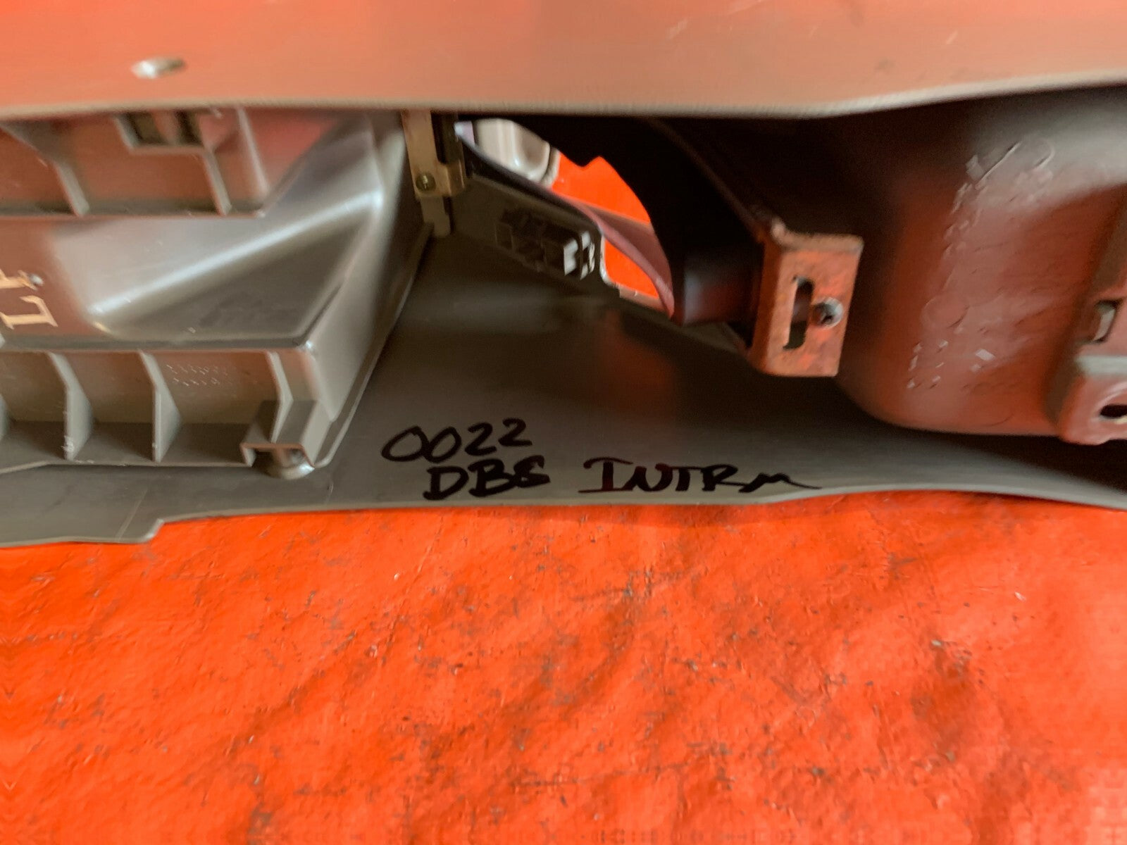 94   01 ACURA INTEGRA   CENTER CONSOLE ARM REST   TAN IN COLOR   OEM FACTORY9