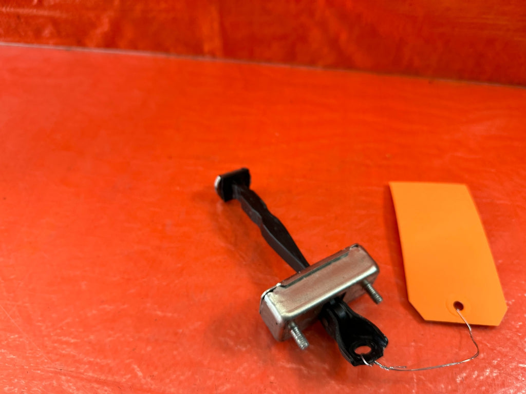 14 20 INFINITI Q50   LEFT OR RIGHT FRONT DOOR CHECKER HINGE ARM STOPPER OEM #2427