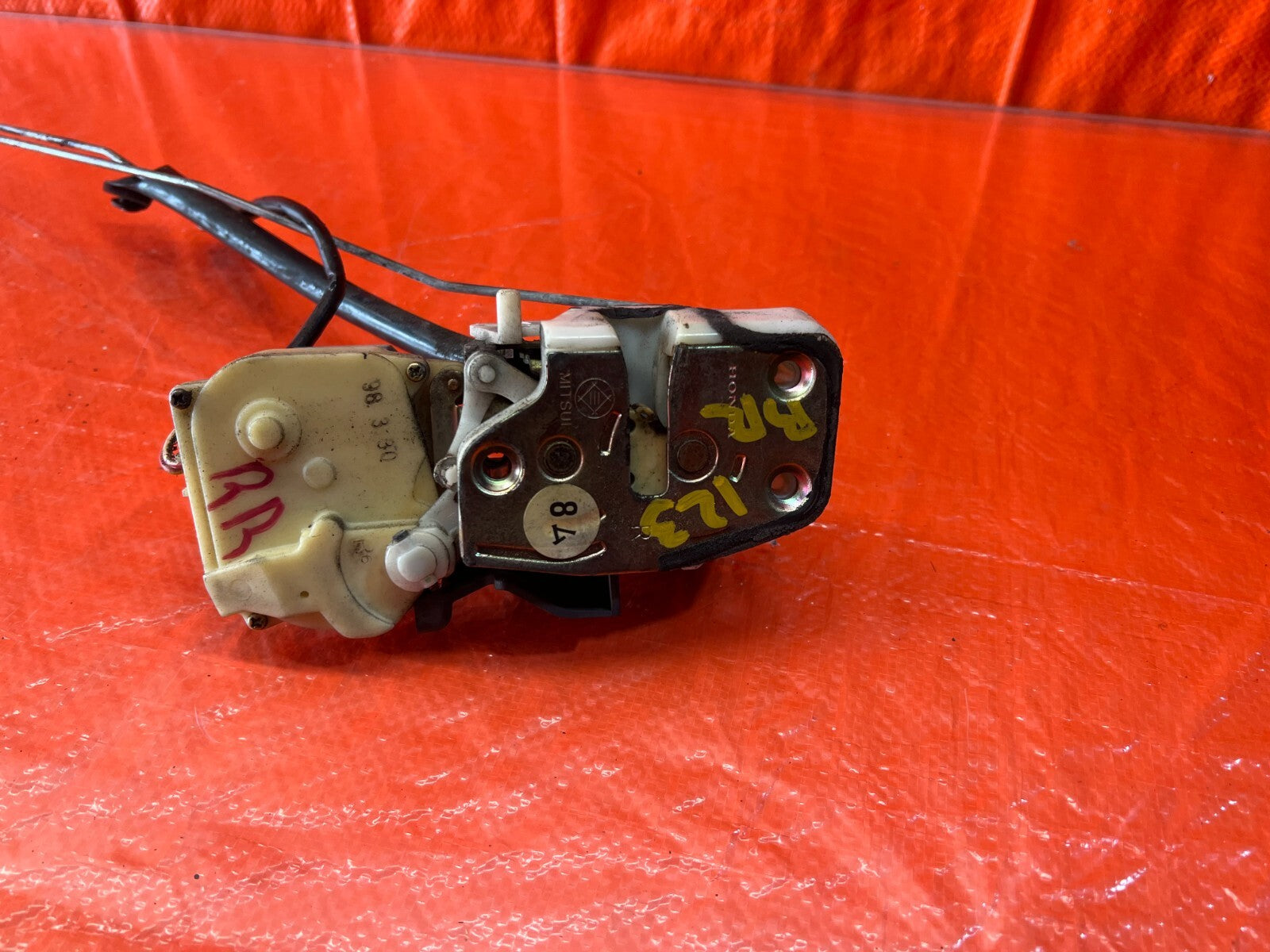 94 01 INTEGRA SEDAN   PASSENGER RIGHT REAR DOOR LOCK ACTUATOR   OEM FACTORY #1184
