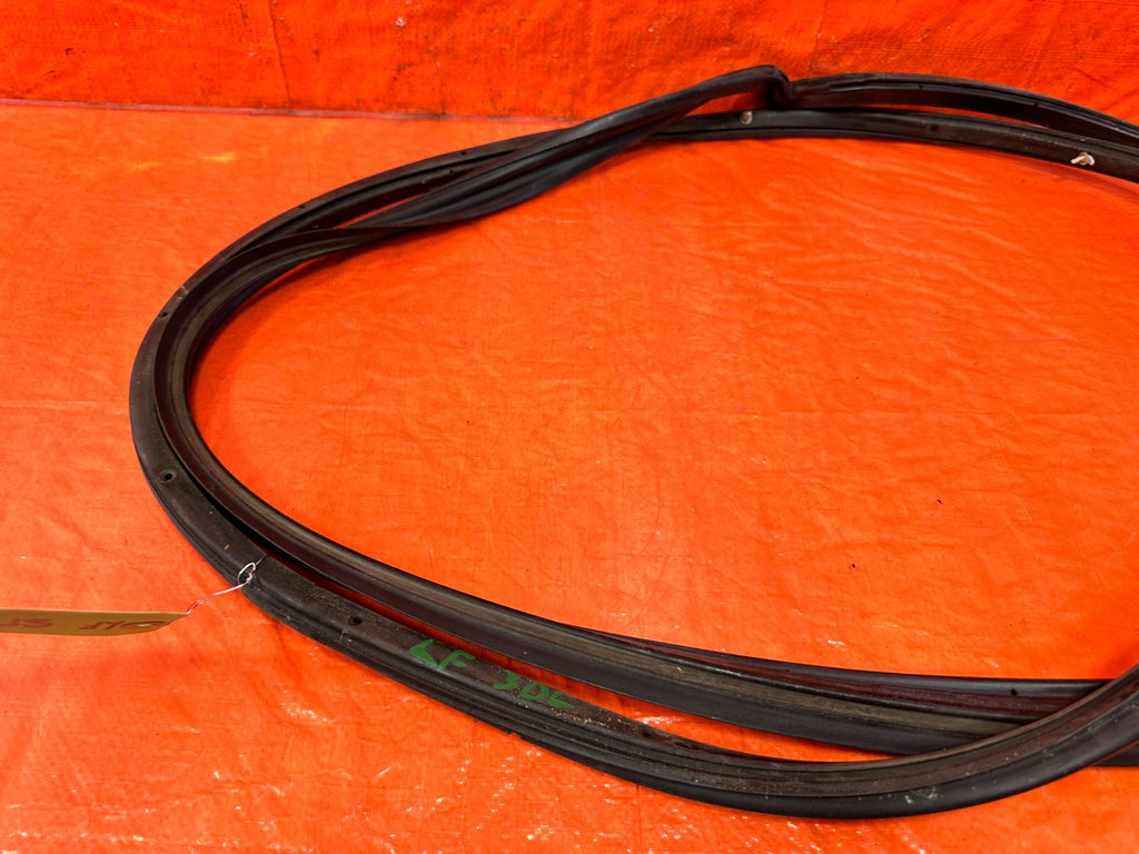 02 05 HONDA CIVIC SI EP3 HATCH LEFT DOOR WEATHER STRIP TRIM SEAL GASKET OEM 3068