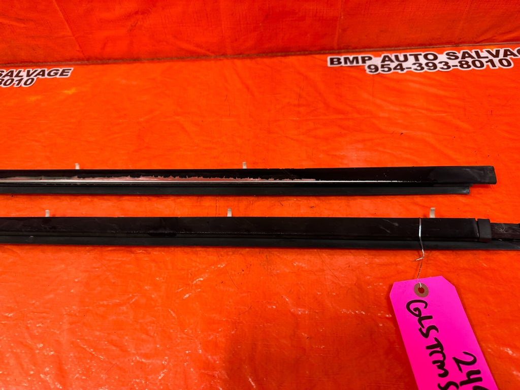 95 00 TOYOTA TACOMA   FRONT LEFT & RIGHT EXTERIOR WINDOW GLASS TRIM   OEM #2496