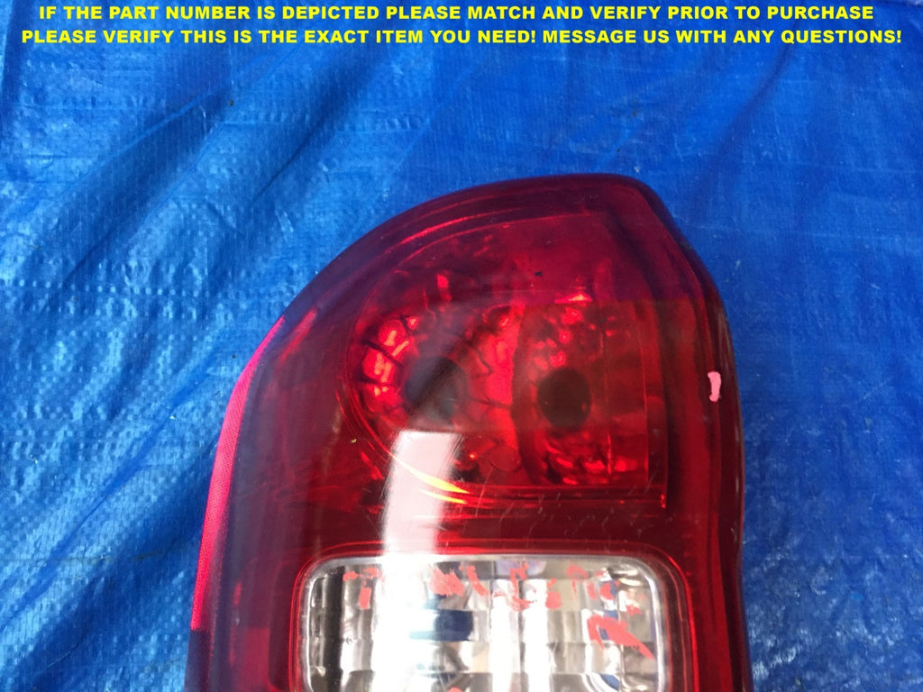 OEM 2004   2005 04 05 TOYOTA RAV4   DRIVER LEFT TAIL LIGHT LAMP L LH3
