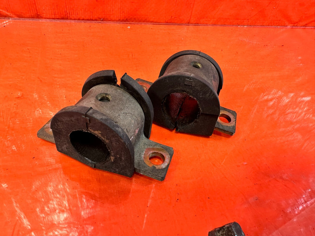 03 06 LANCER EVOLUTION VIII 8 EVO IX 9   FRONT SWAY BAR BRACKETS OEM #EVO96