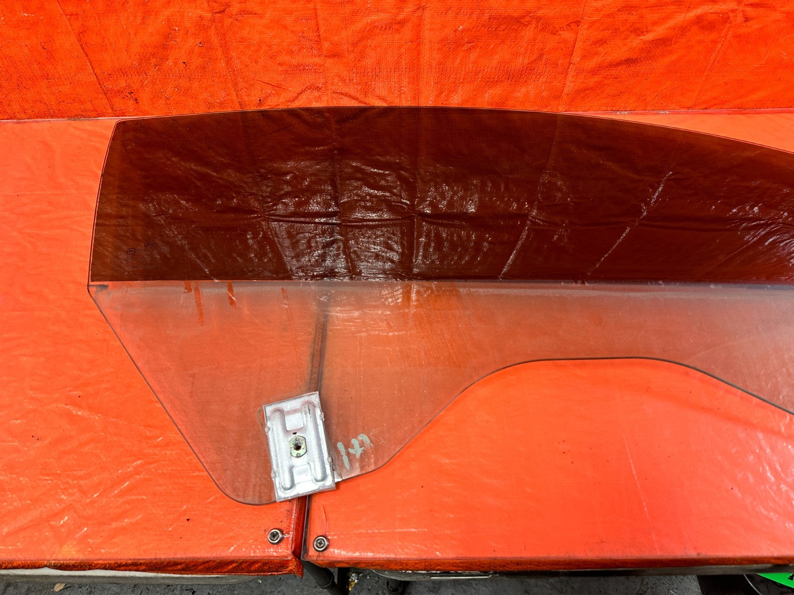 10 16 HYUNDAI GENESIS COUPE   PASSENGER RIGHT FRONT   DOOR GLASS WINDOW OEM #3185