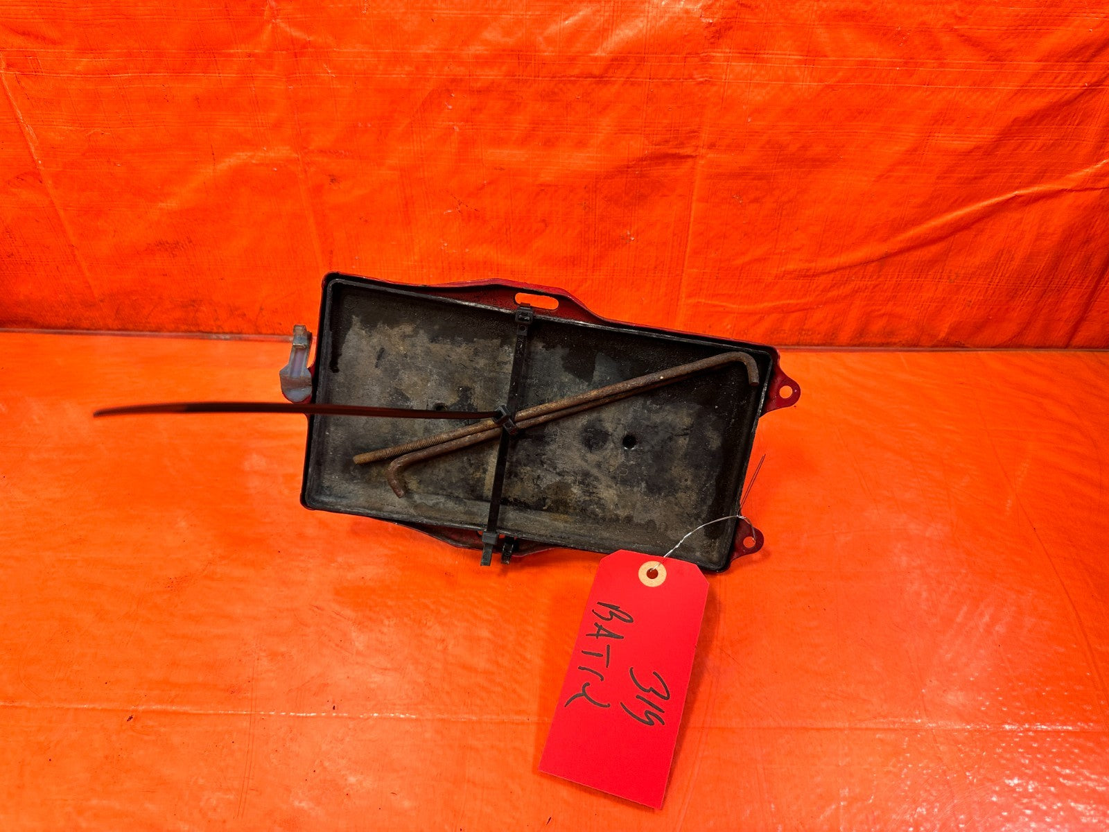 HONDA & ACURA   INTEGRA CIVIC DEL SOL   BATTERY TRAY   OEM FACTORY OE #3190