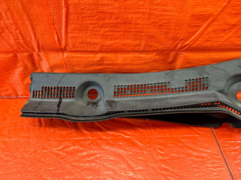 02 05 HONDA CIVIC SI EP3 HATCH   WIPER COWL TRIM   DRIVER LEFT SIDE OEM #2167