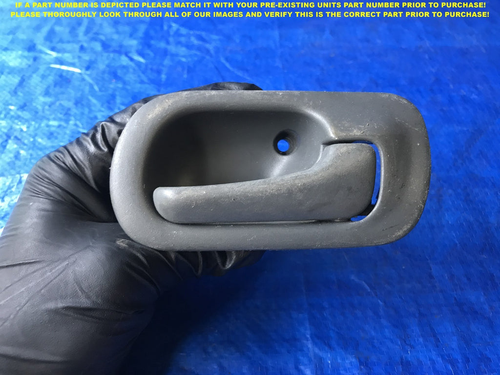 OEM 1996 1998 HONDA CIVIC SEDAN PASSENGER RIGHT REAR INTERIOR DOOR HANDLE   0