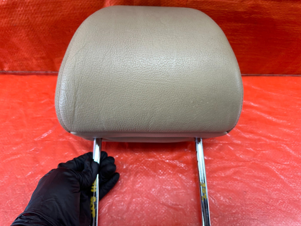 04 08 ACURA TSX   LEFT OR RIGHT FRONT SEAT   HEAD REST   IVORY COLOR   OEM #2056