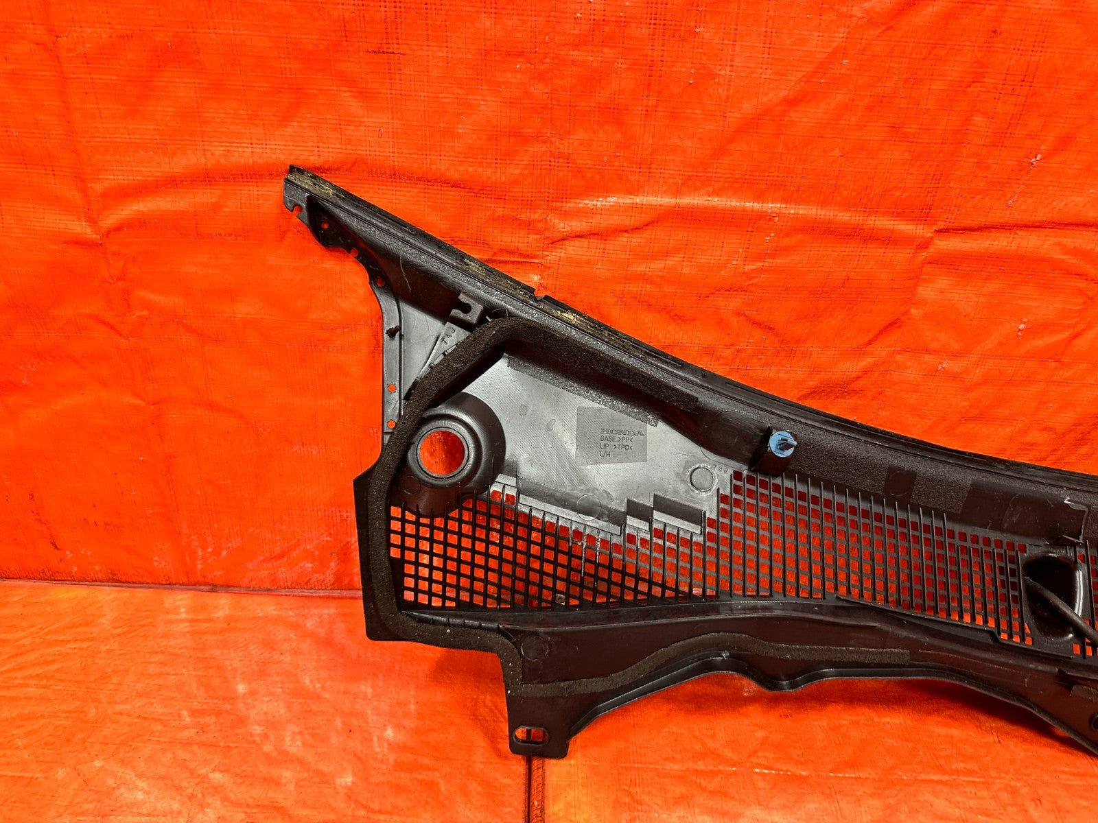 09 14 ACURA TSX   WINDSHIELD WIPER COWL TRIM PLASTIC BEZEL   OEM FACTORY #30510