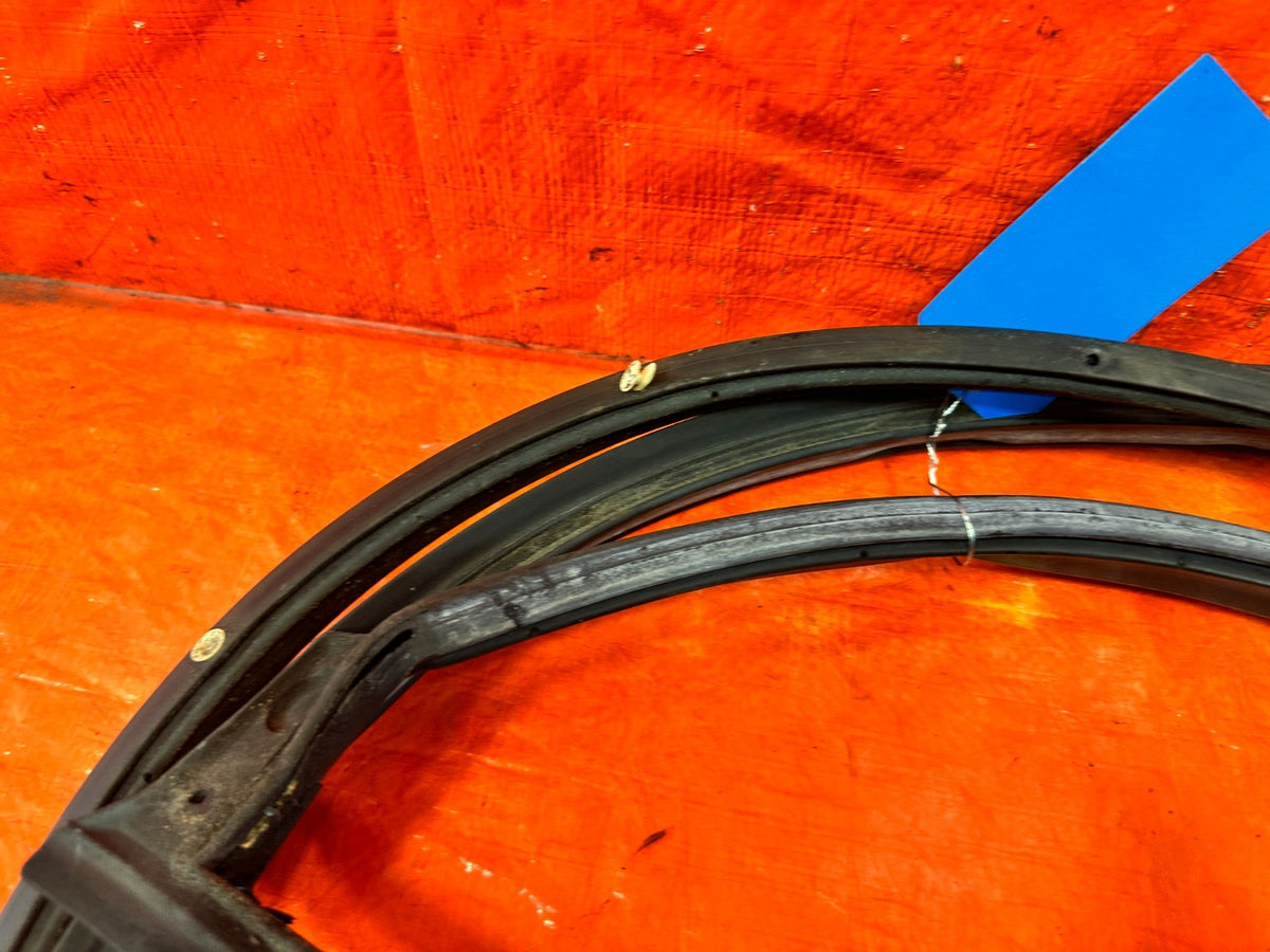 02-05 HONDA CIVIC SI EP3 HATCH LEFT DOOR WEATHER STRIP TRIM SEAL GASKET OEM 30810