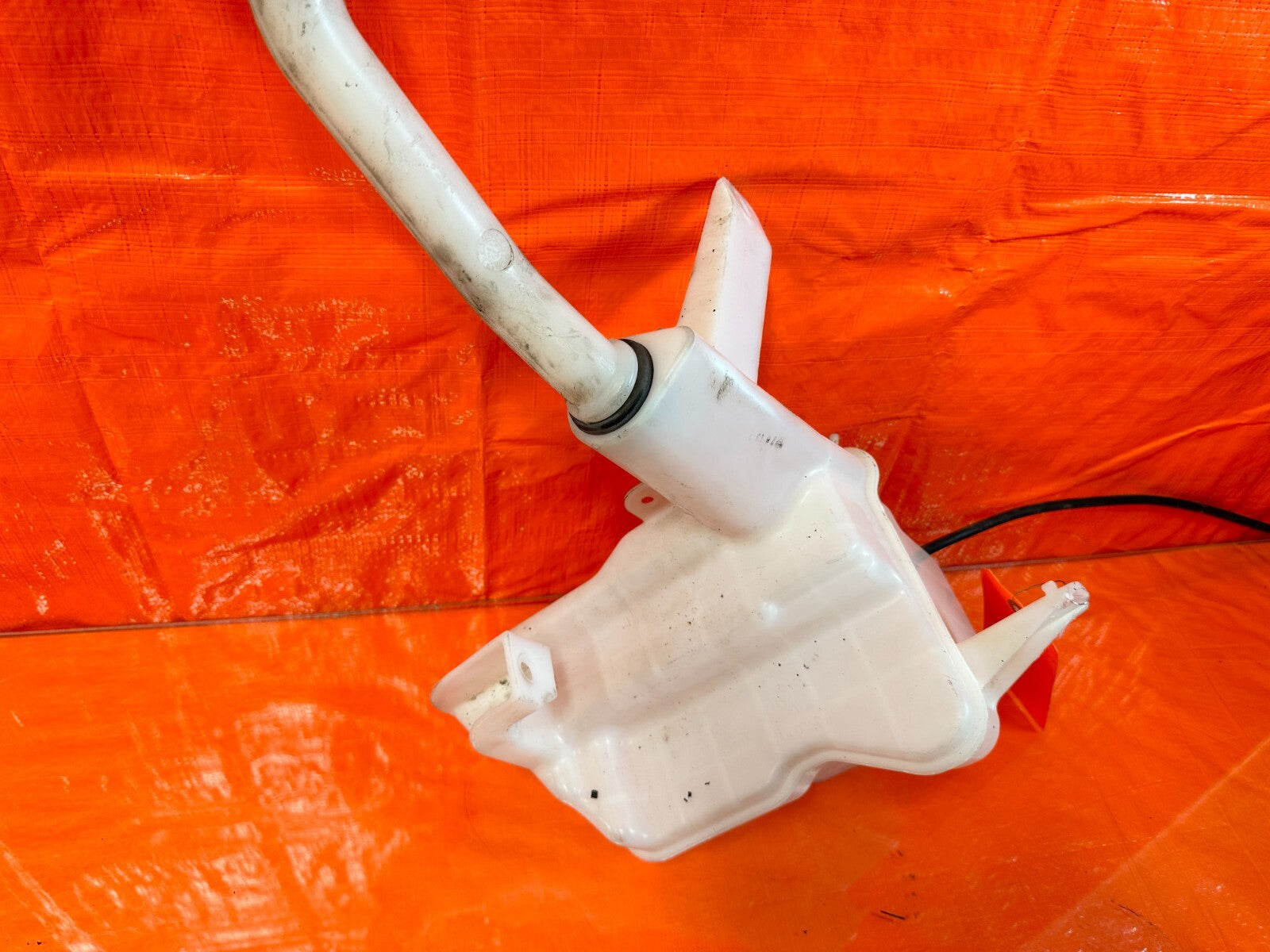 12 15 HONDA CIVIC SI   WINDSHIELD WIPER RESERVOIR TANK W/ MOTOR   OEM #2656