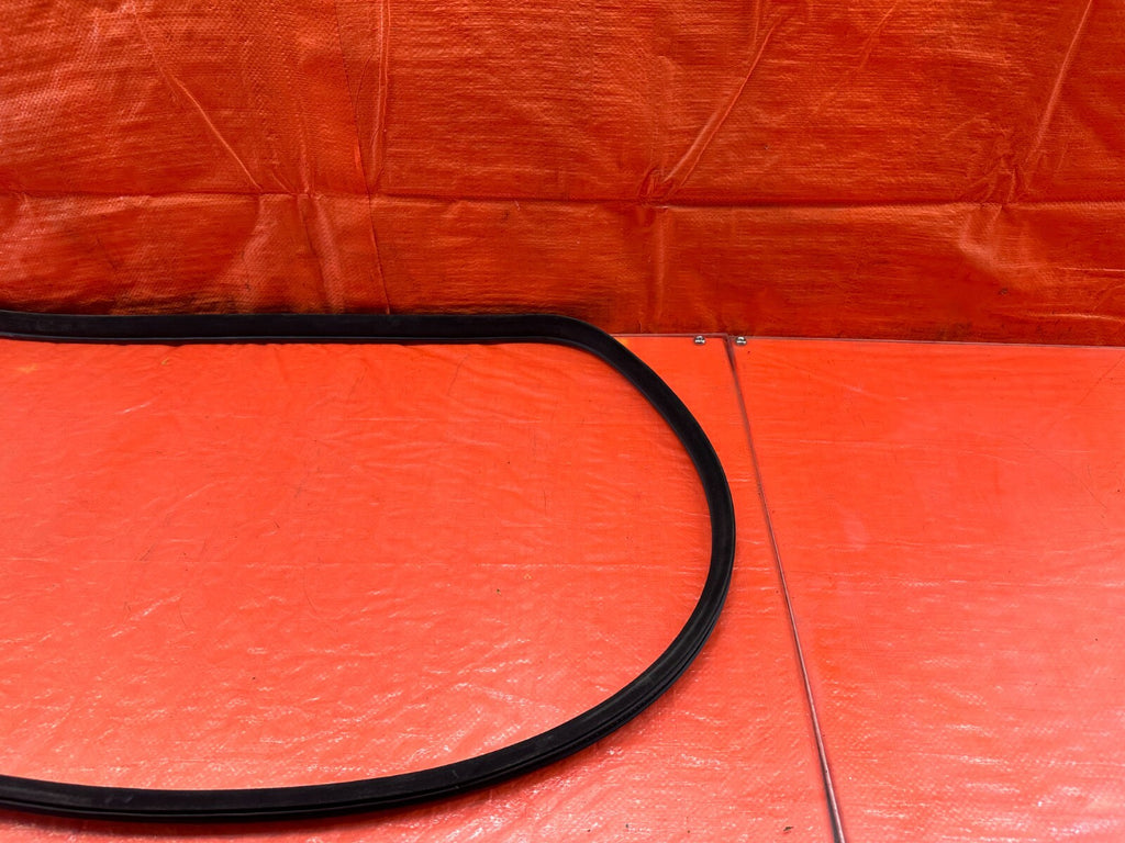 09 14 ACURA TSX   PASSENGER RIGHT REAR DOOR TO CHASSIS OPEN TRIM SEAL OEM 2331