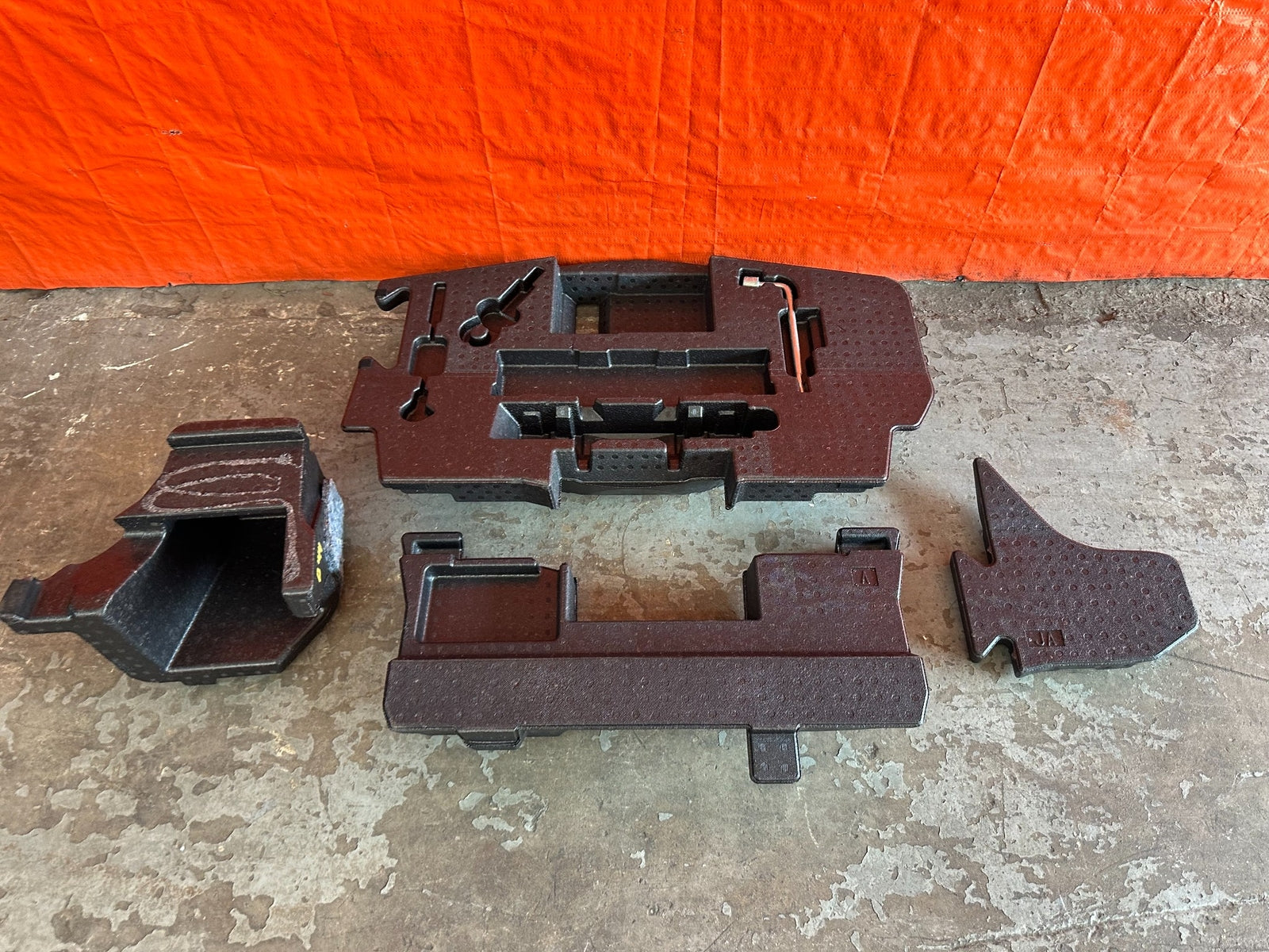 17 20 INFINITI Q60 TRUNK STYROFOAM TRAY LINERS NON SPARE TIRE MODEL FOAM OEM 20013