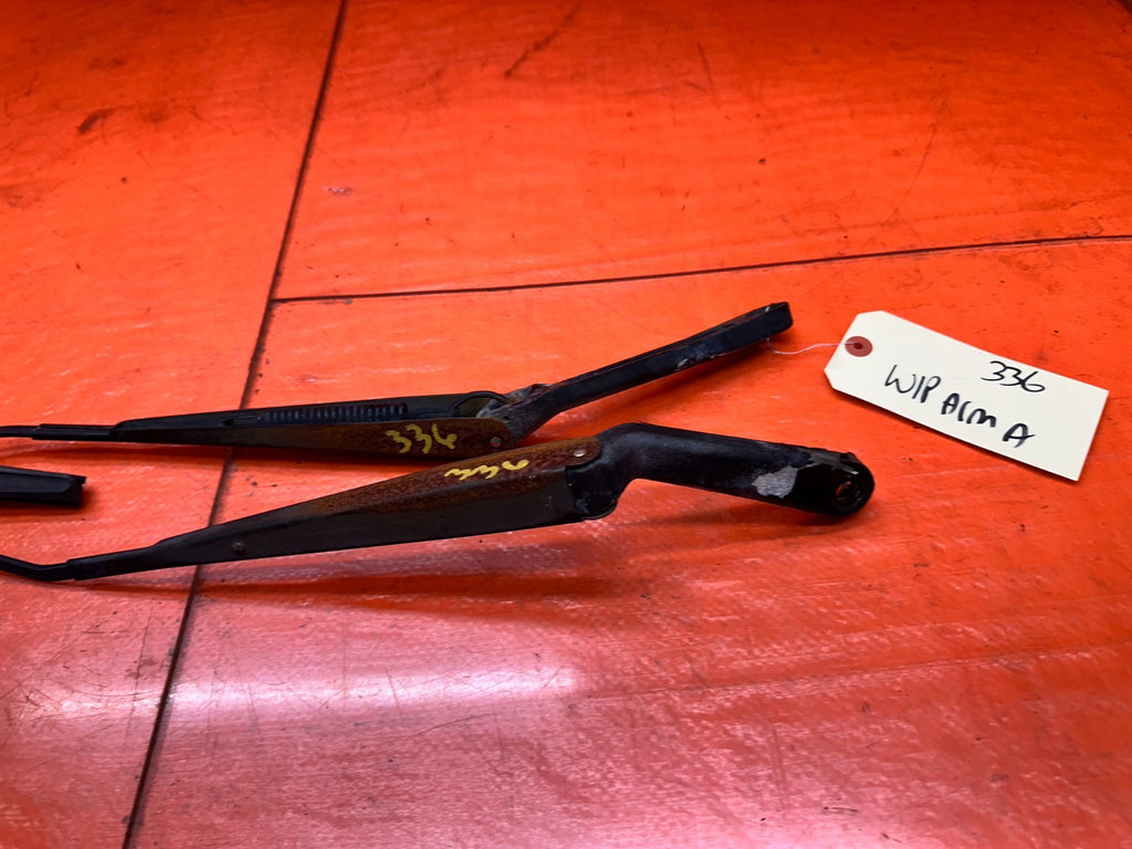 97 01 HONDA PRELUDE 2.2L DRIVER PASSENGER FRONT WINDSHIELD WIPER ARMS SET #3366