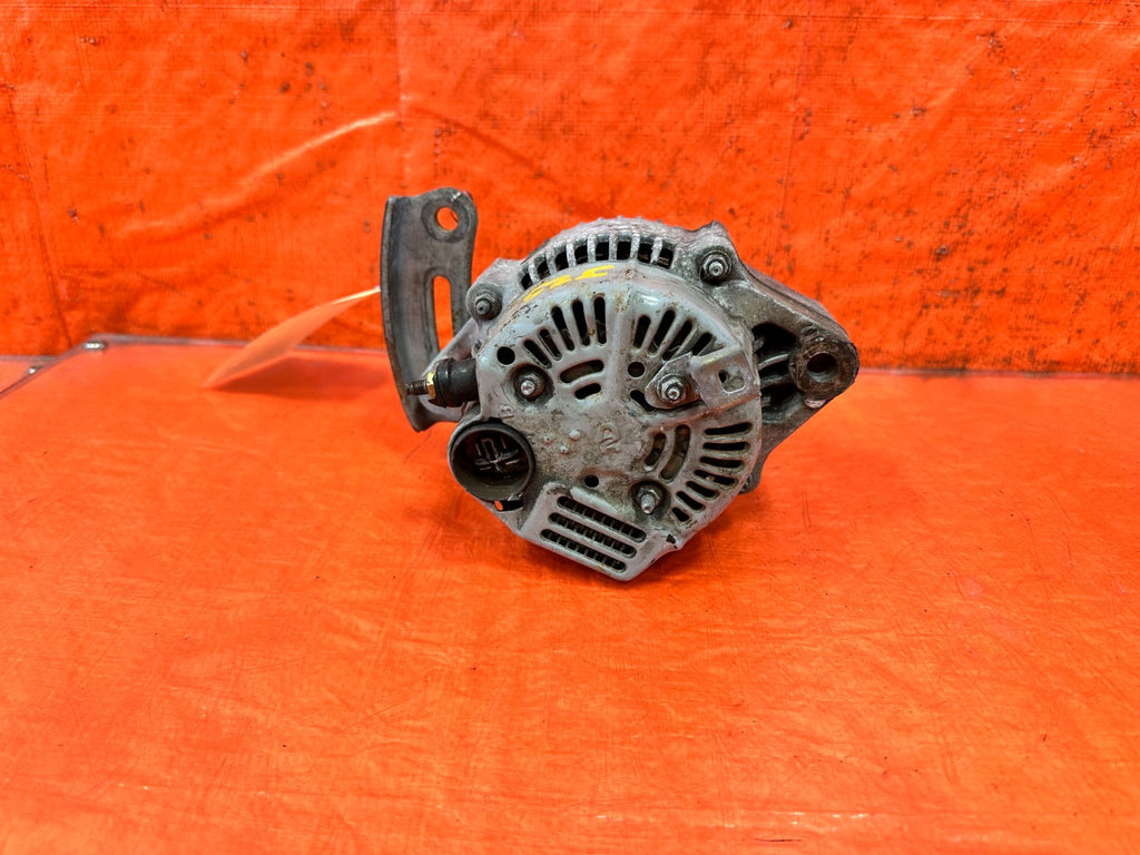 90 91 HONDA CIVIC HATCHBACK   D15B2 SOHC   OBD 0   ALTERNATOR   OEM 3253