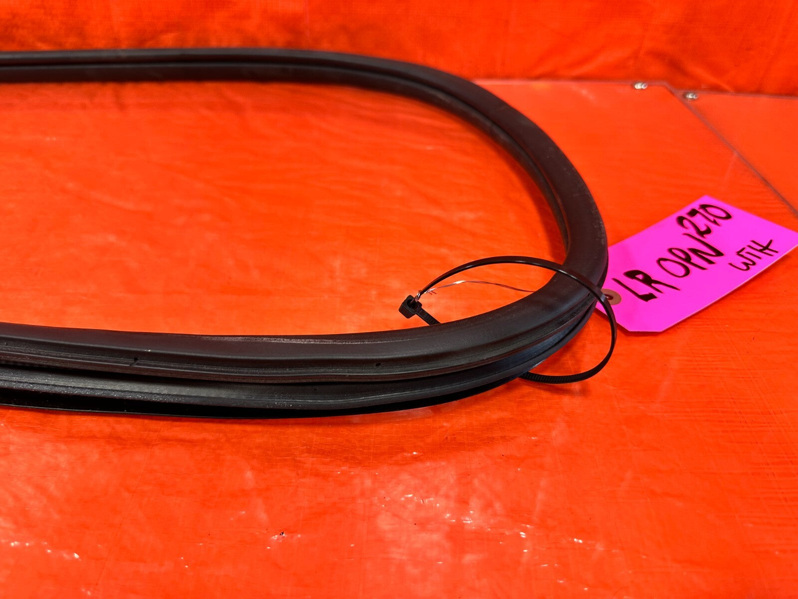 06 11 CIVIC 4D SEDAN   DRIVER LEFT REAR DOOR TO CHASSIS OPEN TRIM   OEM #27023