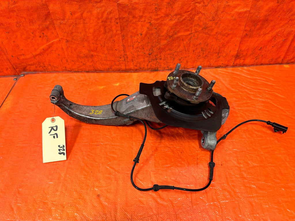 08 15 INFINITI G37 Q60   PASSENGER RIGHT FRONT SPINDLE KNUCKLE HUB   OEM #3280