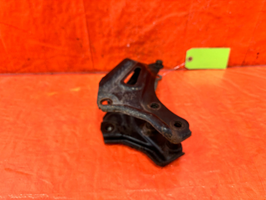 02 06 ACURA RSX MANUAL   5 & 6 SPEED TRANSMISSION MOUNT BRACKET OEM #3063