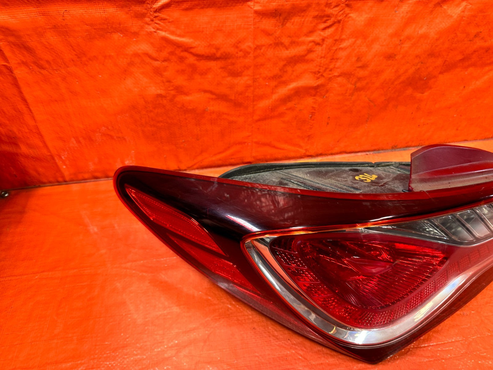 13 16 HYUNDAI GENESIS COUPE   DRIVER LEFT TAIL LIGHT LAMP   OEM FACTORY #3265