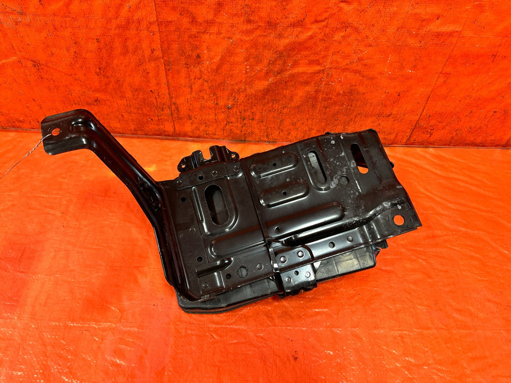 18 22 HONDA ACCORD 1.5L   BATTERY TRAY W/ LINER AND HARDWARE   COMPLETE OEM 3247