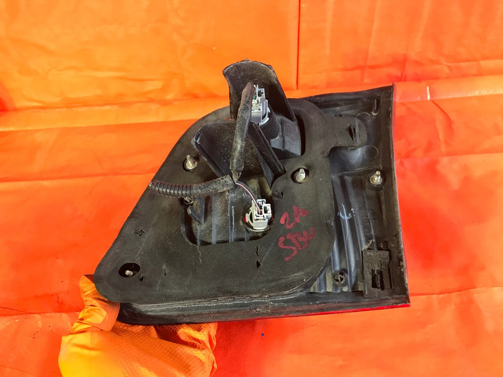 OEM 1999 2000 99 00 HONDA CIVIC SEDAN DRIVER LEFT INNER TRUNK TAIL LIGHT LAMP  5